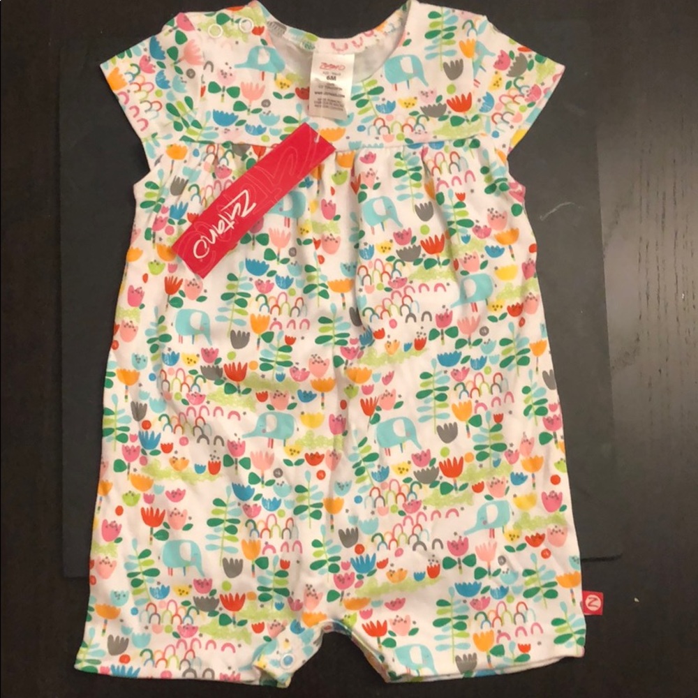 Zutano elephantasia gap sleeve body suit. NWT